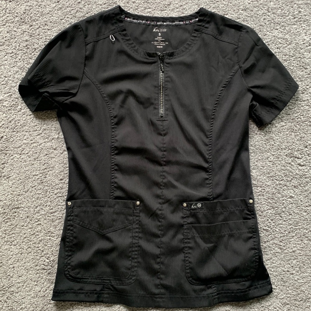Koi scrub top